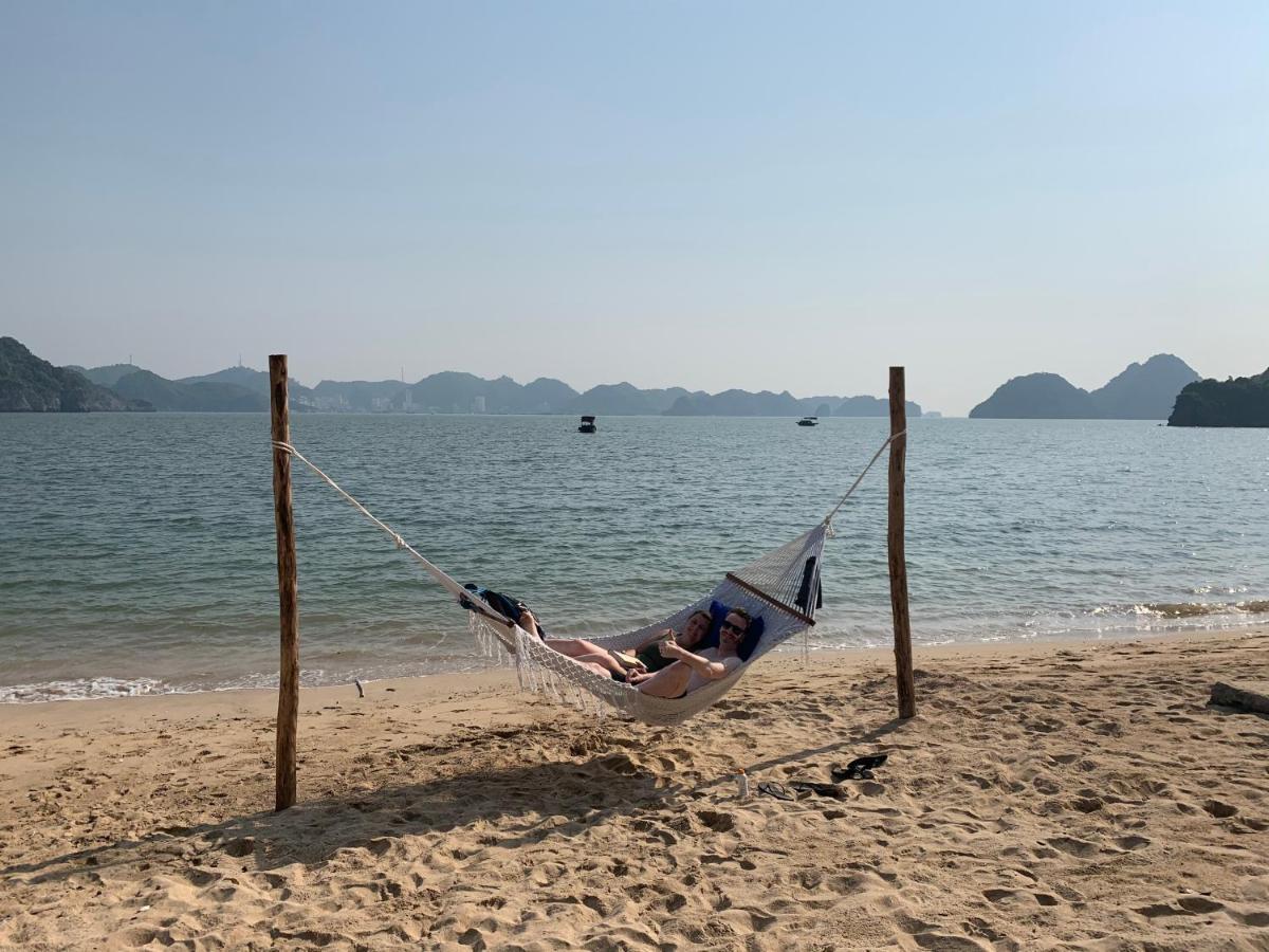 Ocean Beach Resort Cat Ba Island Екстер'єр фото