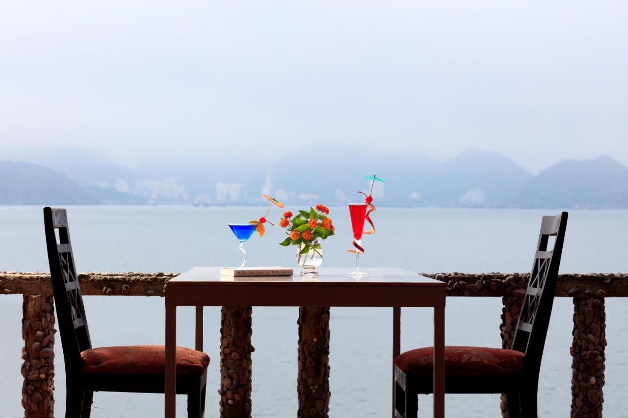 Ocean Beach Resort Cat Ba Island Екстер'єр фото