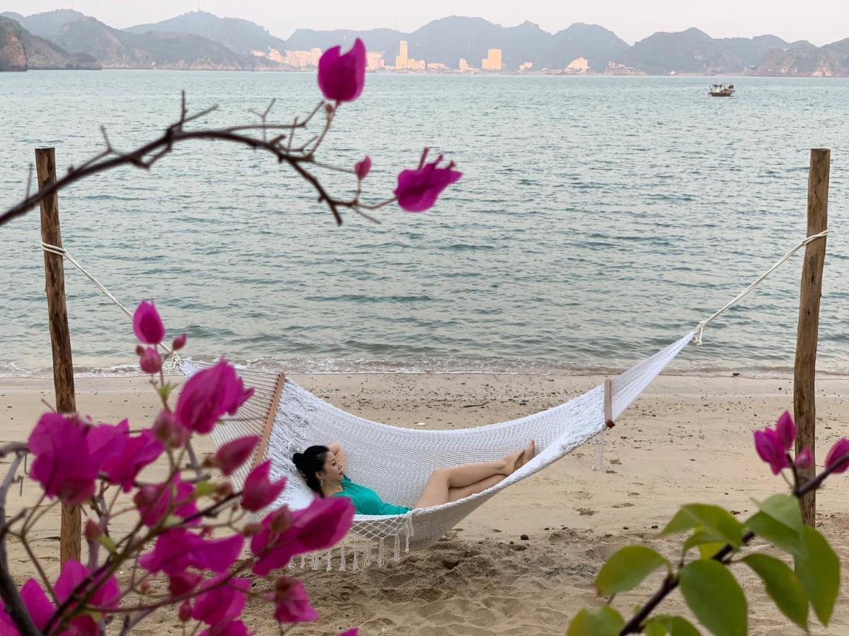 Ocean Beach Resort Cat Ba Island Екстер'єр фото